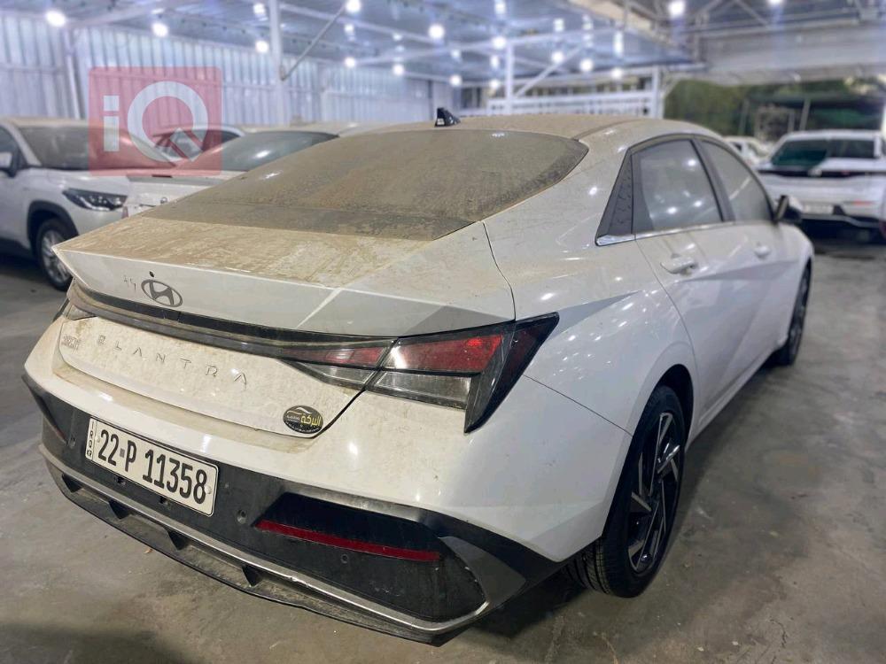 هیوندای ئەلەنترا
